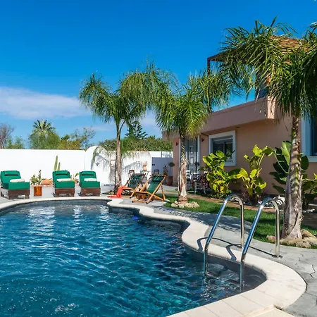 Antonakis Secret Pool & Hot Tub Hideaway