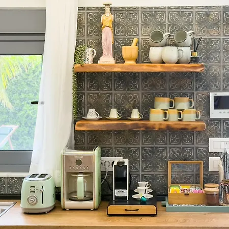 Antonakis Secret Pool & Hot Tub Hideaway Kremastí