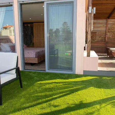 Antonakis Secret Pool & Hot Tub Hideaway Villa Kremastí