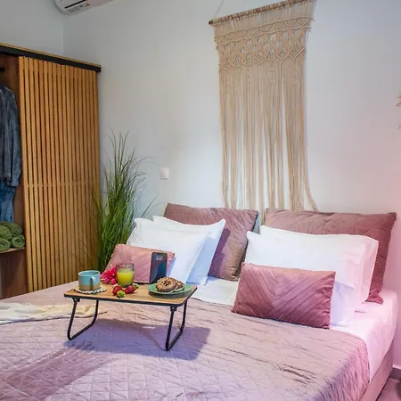 Villa Antonakis Secret Pool & Hot Tub Hideaway