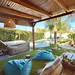 Antonakis Secret Pool & Hot Tub Hideaway *