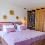 Antonakis Secret Pool & Hot Tub Hideaway * Кремасти