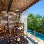 Antonakis Secret Pool & Hot Tub Hideaway וילה *