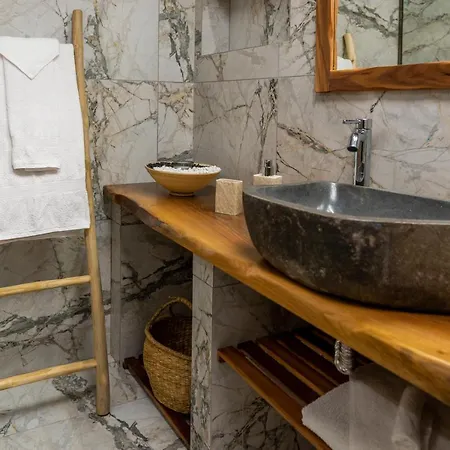 别墅 Antonakis Secret Pool & Hot Tub Hideaway