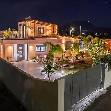 Antonakisvilla - Luxury Pool, Jacuzzi & Seaview Retreat Kremasti (Rhodes)