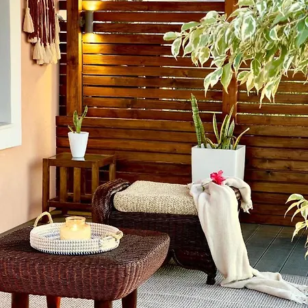 Antonakis Secret Pool & Hot Tub Hideaway * Kremastí