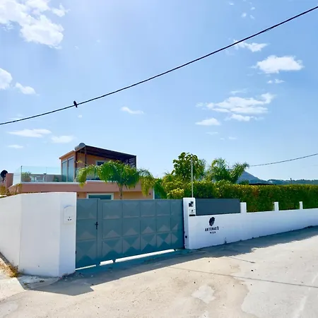 Antonakisvilla - Luxury Pool, Jacuzzi & Seaview Retreat Villa *