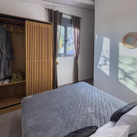 Antonakis Secret Pool & Hot Tub Hideaway Vila Kremastí