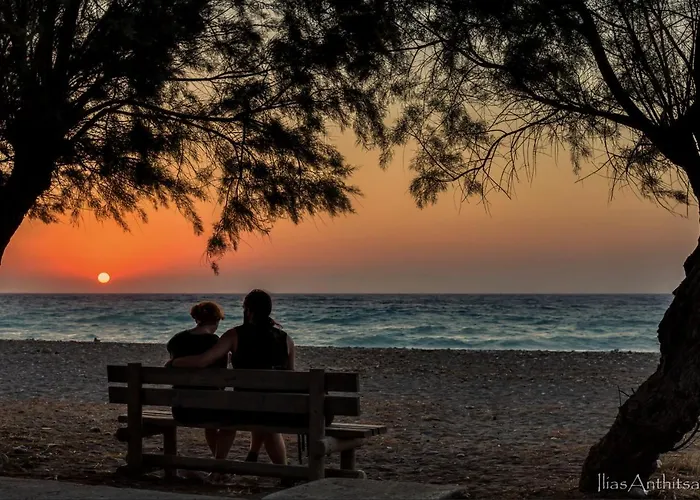 Antonakis Secret Pool & Hot Tub Hideaway קרמסטי