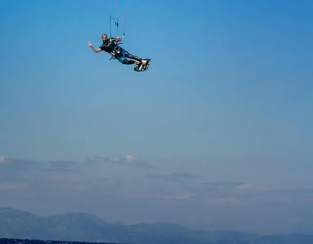 Antonakis Secret Pool & Hot Tub Hideaway