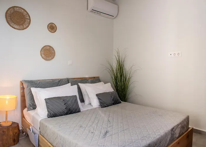 Antonakis Secret Pool & Hot Tub Hideaway * קרמסטי