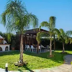 Antonakis Secret Pool & Hot Tub Hideaway Vilă *