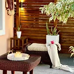 Antonakis Secret Pool & Hot Tub Hideaway * Kremastí