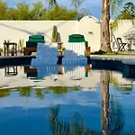 Antonakis Secret Pool & Hot Tub Hideaway Vilă *
