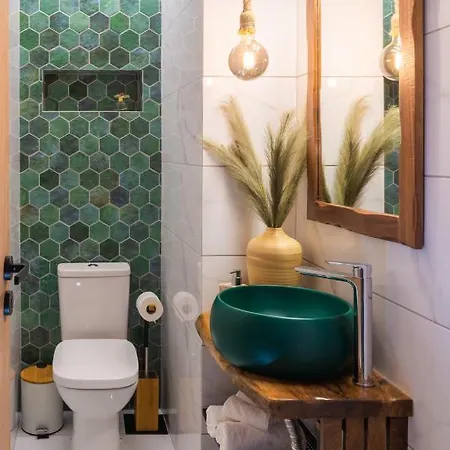 Antonakis Secret Pool & Hot Tub Hideaway فيلة Kremastí