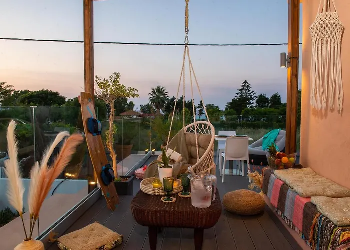 Villa Antonakis Secret Pool & Hot Tub Hideaway Kremasztí