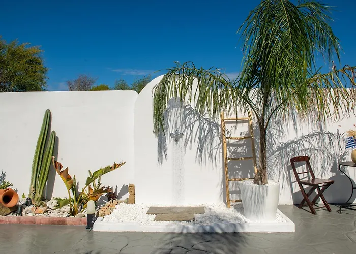 Villa Antonakis Secret Pool & Hot Tub Hideaway Kremasztí