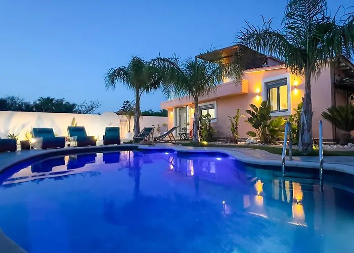 Villa Antonakis Secret Pool & Hot Tub Hideaway